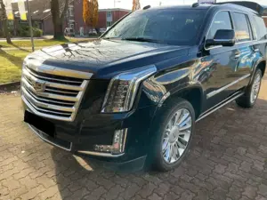Cadillac Escalade 6.2 V8 Platinum  GMT926 *TOP Ausstattung*
