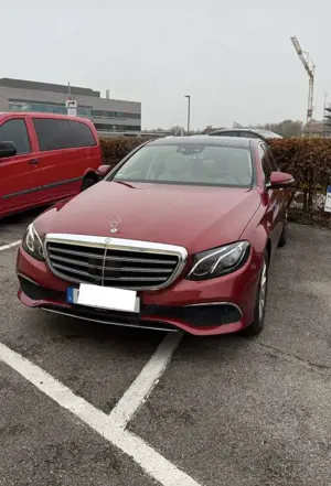 Mercedes-Benz E 250 9G-TRONIC Exclusive