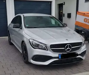 Mercedes-Benz CLA 220 Shooting Brake 4Matic 7G-DCT AMG Line