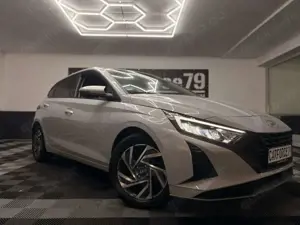 Hyundai i20 Select LED ISOFIX NAVI KAMERA 8FACH VOLLDIGI