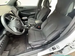 Hyundai TUCSON blue 1.6 GDi 2WD Passion Bild 5