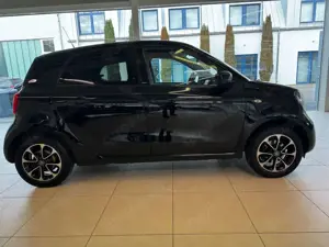 smart forFour Automatik Pano JBL SHZ Klima Bild 4