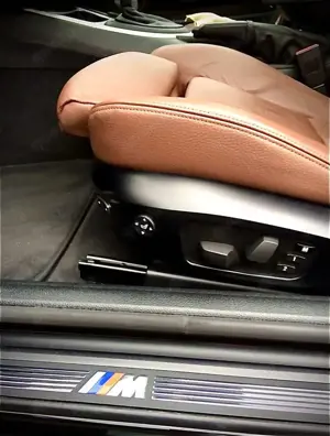 BMW 123 123d DPF Aut. M Paket Vollaustattung Bild 3