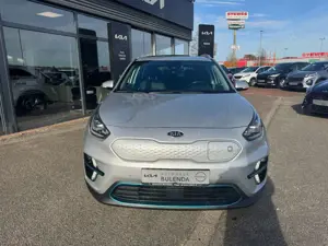 Kia Niro E-Niro 64-kWh 204 PS Spirit Leder 3-Phasen Bild 3