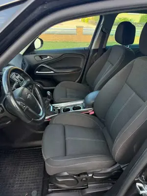 Opel Zafira Tourer Zafira Tourer 2.0 BITurbo CDTI Bild 4