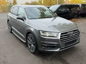 Audi Q7 3.0 TDI quattro~7SITZER~S LINE~ALCANTARA