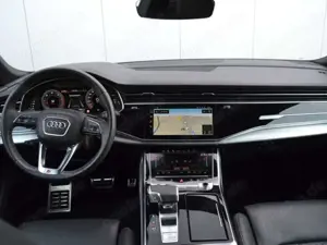 Audi Q8 50 TDI S-line OPTIK-SCHWARZ/23-ZOLL/RAUTE-LEDER/S Bild 5