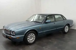 Jaguar XJ8 3.2