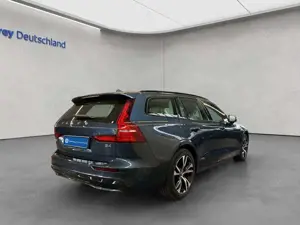 Volvo V60 B4 Ultimate-Dark Aut Glasd Leder 360° BW 18'' Bild 5
