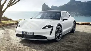 Porsche Taycan 4 Cross Turismo Panoramadach InnoDrive