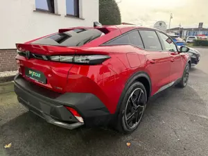 Peugeot 408 Plug-in-Hybrid 180 GT Bild 4
