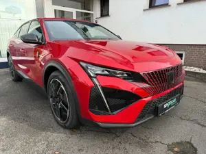 Peugeot 408 Plug-in-Hybrid 180 GT Bild 2
