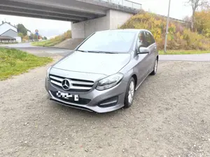 Mercedes-Benz B 180 B 180 7G-DCT Bild 2
