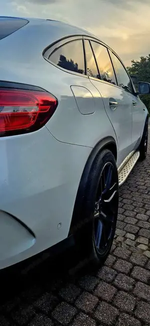 Mercedes-Benz GL 63 AMG 4Matic Speedshift Plus 7G-TRONIC Bild 4