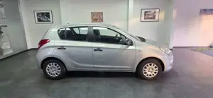 Hyundai i20 1.2 Classic Klima TÜV 04/2026