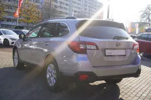 Subaru OUTBACK Outback 2.5 Comfort AWD LED Navi Standheizung DAB Bild 4
