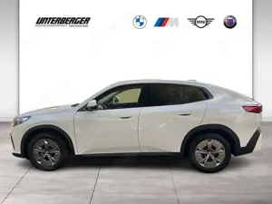 BMW iX2 eDrive20 DAB LED Komfortzg. Parkassistent Bild 3