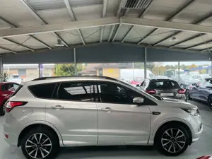 Ford Kuga ST-Line Automatik SHZ NAVI KAMERA AHK TEMP Bild 4