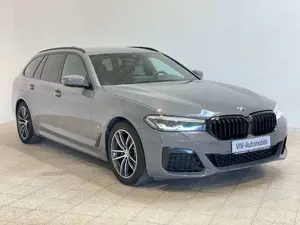 BMW 520 d Touring M Sport *FACELIFT*1.Hand*HK*R-CAM* Bild 3