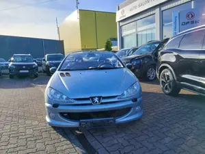 Peugeot 206 CC Platinum*TÜV 08.2027*Leder Bild 2