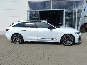 Audi A5 Avant TDI quattro S tronic edition one *LED* Bild 2