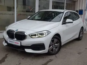 BMW 118 i Aut Advantage 16" Alu Navi LC Prof. LED SHZ Bild 3