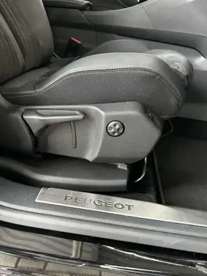 Peugeot 5008 BlueHDi 130 EAT8 GT Bild 5