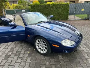 Jaguar XK8
