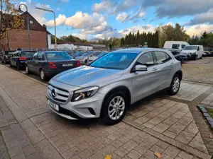 Mercedes-Benz GLA 220 CDI 4-Matic*NAVI*AHK*SHZ*TEMP*PDC*