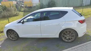 SEAT Leon Leon 2.0 TSI DSG OPF FR Bild 2