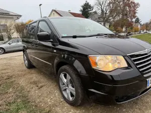 Chrysler Grand Voyager 2.8 CRD Automatik Limited Bild 2