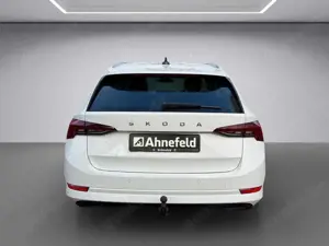 Skoda Octavia Combi 2.0 TDI DPF Style DSG Bild 5