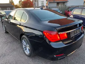 BMW 750 Bild 5