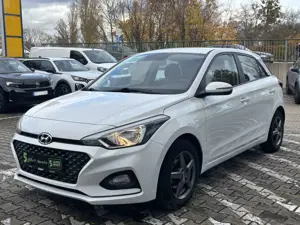 Hyundai i20 1.2 Select Bluetooth*Regensensor*Klima Bild 2