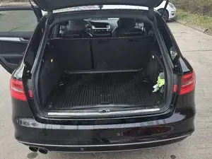 Audi A4 Avant 2.0 TDI DPF multitronic S line Sportpaket Bild 3