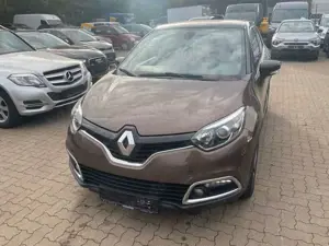 Renault Captur Luxe TÜV 06.2026 Bild 2
