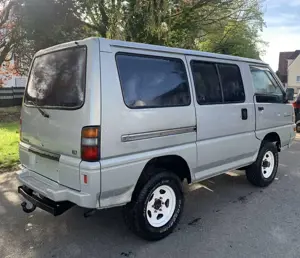 Mitsubishi L300 L 300 4WD 2,5 ltr. TD - AHK - aufgelastet 2,8 t Bild 2