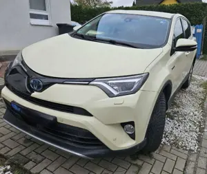 Toyota RAV 4 2.5 4x2 Hybrid Team Deutschland