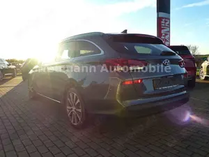 Hyundai i30 cw Style *KAMERA*ANDROID AUTO*APPLE CAR PLAY Bild 4