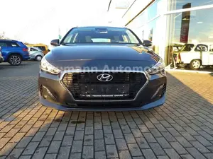 Hyundai i30 cw Style *KAMERA*ANDROID AUTO*APPLE CAR PLAY Bild 2