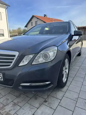 Mercedes-Benz E 300 T CDI DPF BlueEFFICIENCY 7G-TRONIC