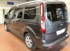 Ford Grand Tourneo Bild 2