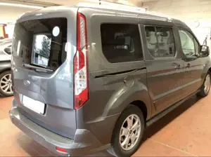 Ford Grand Tourneo Bild 3