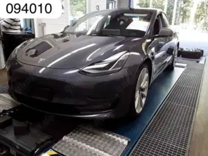 Tesla Model 3 Performance Dual 20"Autopilot 3 Wärmep.