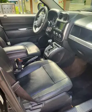 Jeep Compass Compass 2.4I 4x4 Automatik Limited Bild 5