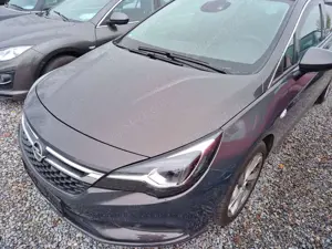 Opel Astra Innovation Start/Stop Garagenwagen