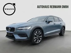 Volvo V60 B4 Cross Country Pro AWD