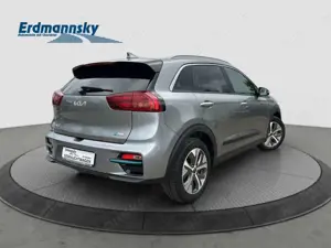 Kia Niro e-Niro Spirit/Navi/LED/Kam/On-Board-Lader Klima Bild 4