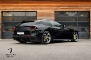 Ferrari GTC4 Lusso 6.3 V12 690PS|Atelier|PassDisplay|Lift Bild 3
