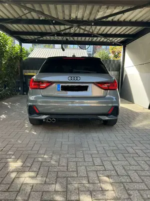 Audi A1 40 TFSI Sportback S tronic line Bild 3